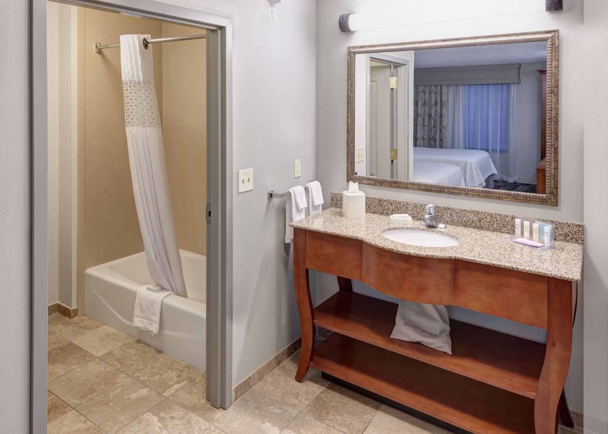 Hotel Hampton & 3*