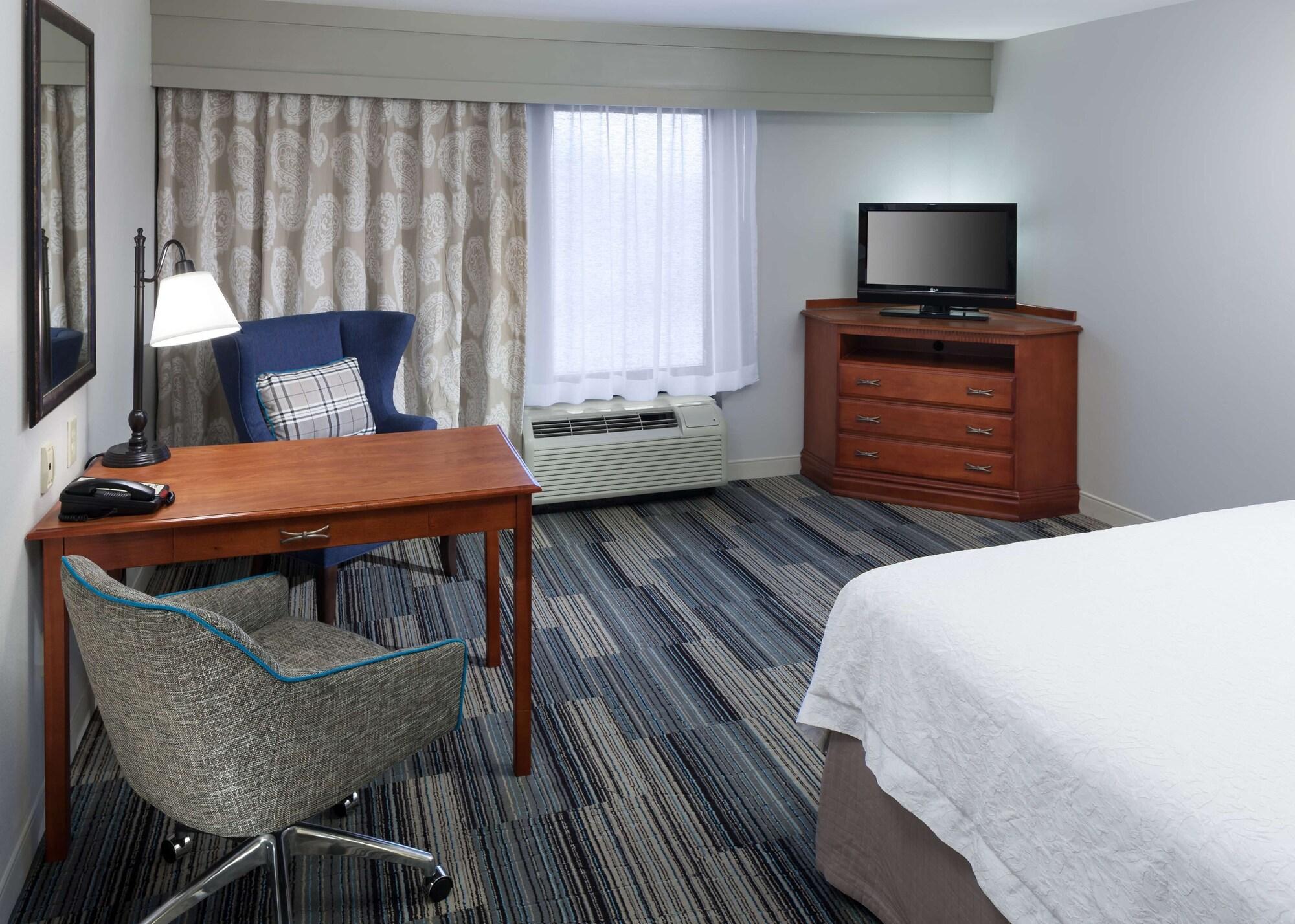Hotel Hampton & 3*